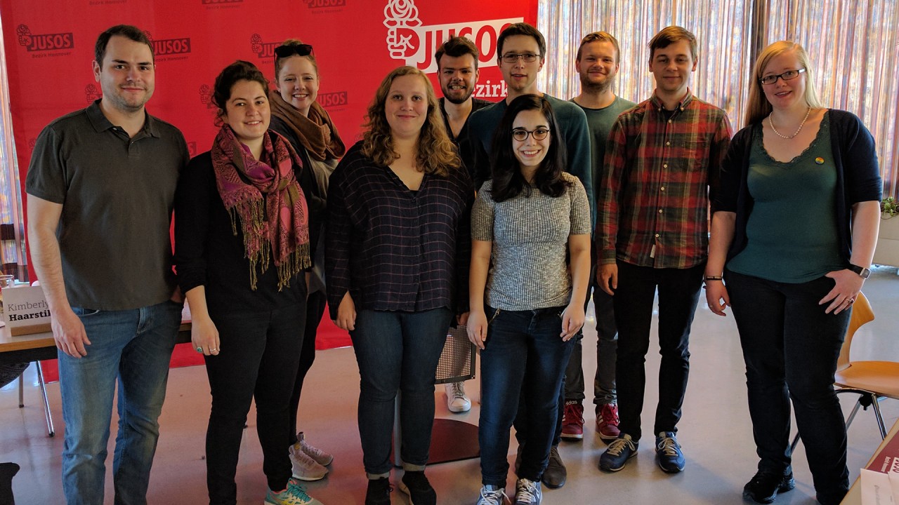 Nils, Janice, Silke, Larissa, Jasper, Lara, Nikolai, Nils, Tobi und Annika auf der Bezirkskonferenz Hannover 2017.