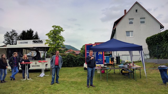 Thomas Oppermann hält ein Grußwort auf dem Dammwiesenfest in Bad Lauterberg